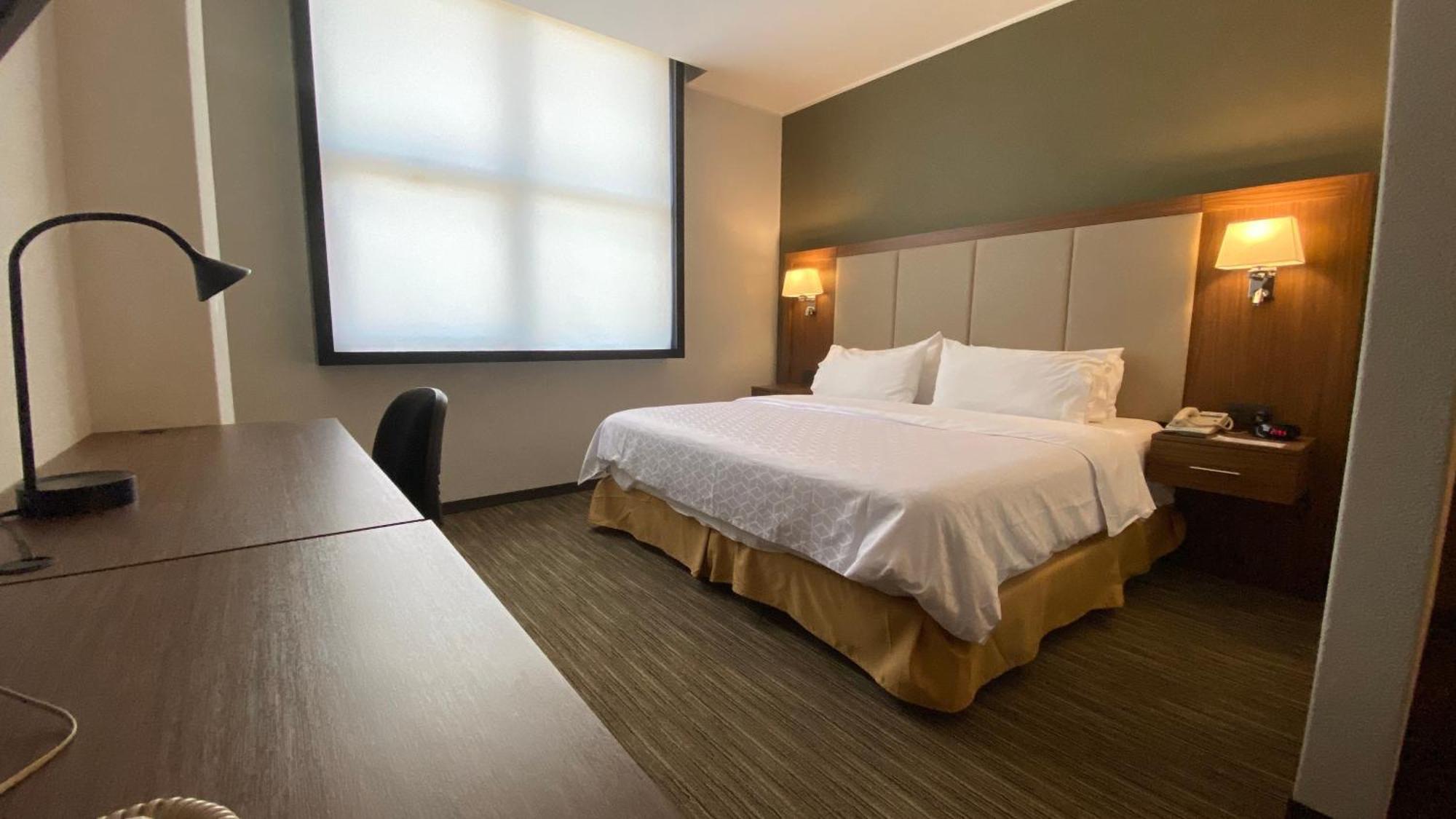 Holiday Inn Express Mexico Santa Fe By Ihg Exterior photo