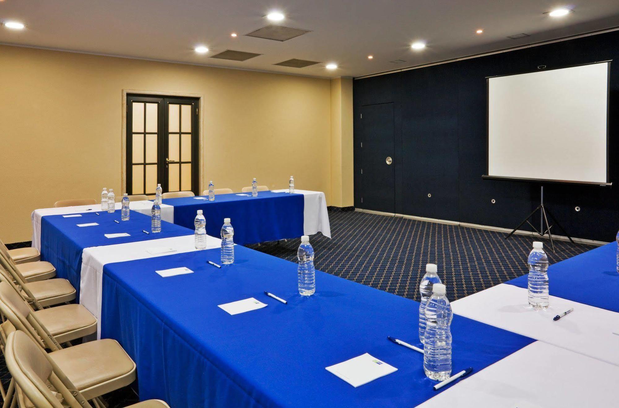 Holiday Inn Express Mexico Santa Fe By Ihg Exterior photo